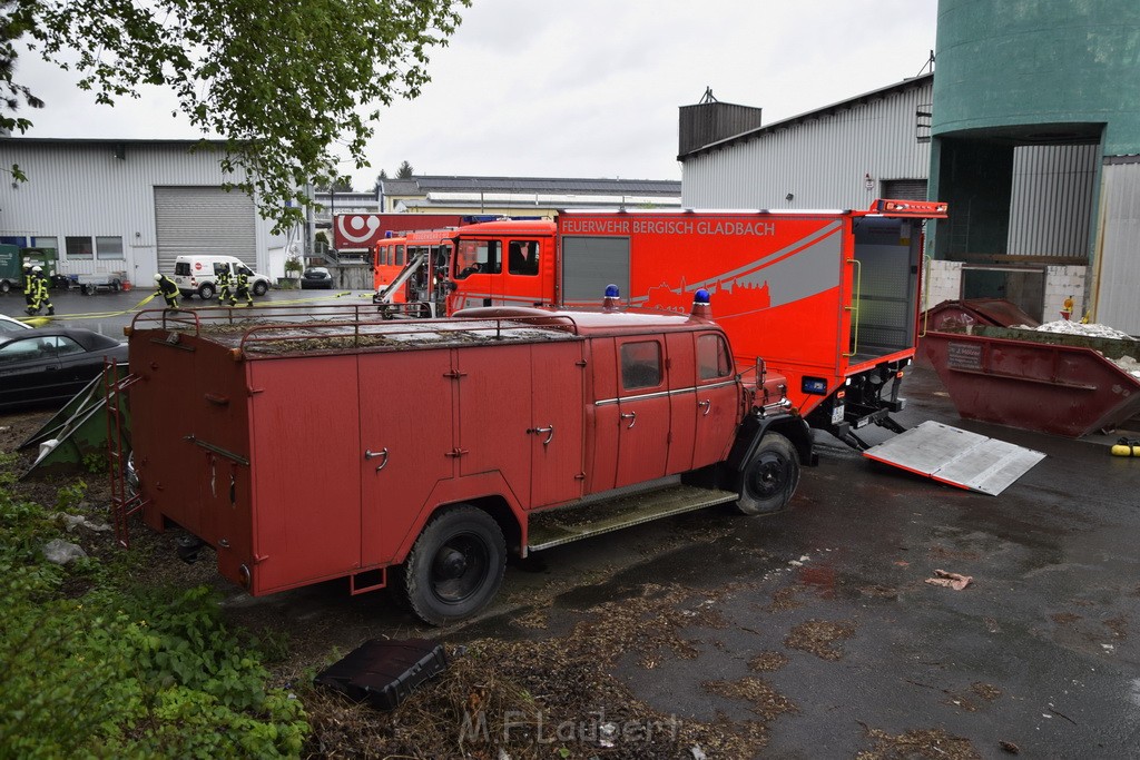 Feuer 4 Bergisch Gladbach Gronau Am Kuhlerbusch P424.JPG - Miklos Laubert